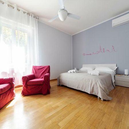 Sant'Orsola Colorful Huge Apartment Bolonya Dış mekan fotoğraf